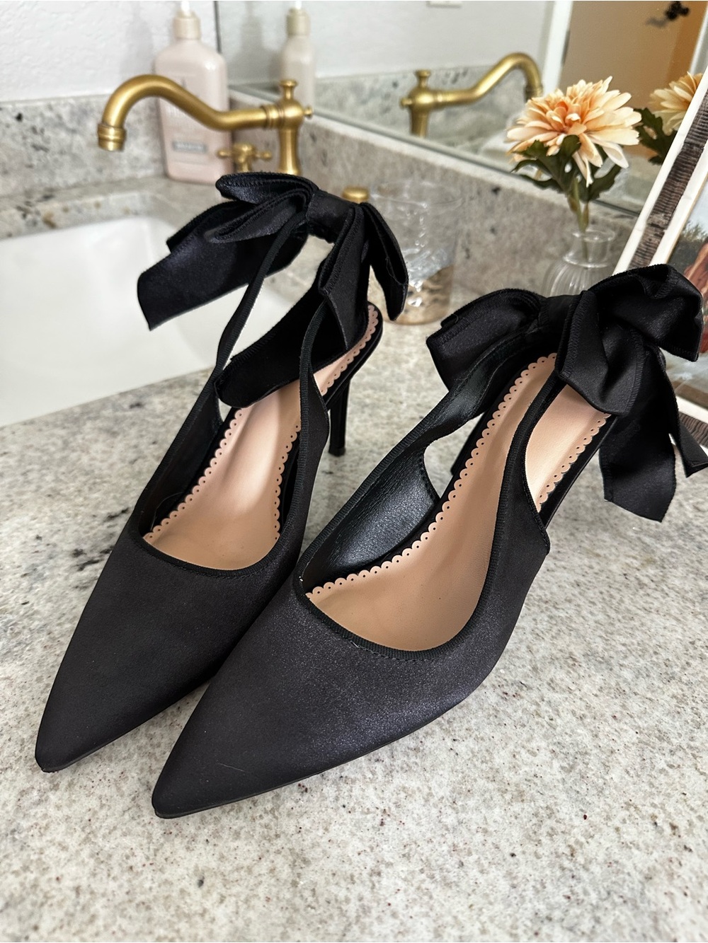 Elegant Black Satin Pointed-Toe Pumps with Bows